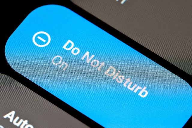 Phone screen that reads "Do Not Disturb"