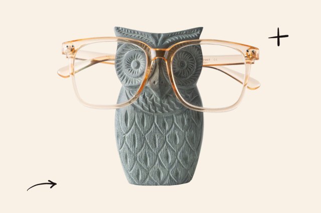 An image of the Ullu soapstone eyeglass holder