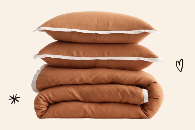 A photo of the Quince linen duvet cover set